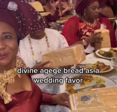 Agege bread shared at Lagos wedding (video)