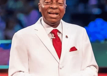 May they not eat poison – Oyedepo to believers begging politicians who stole money