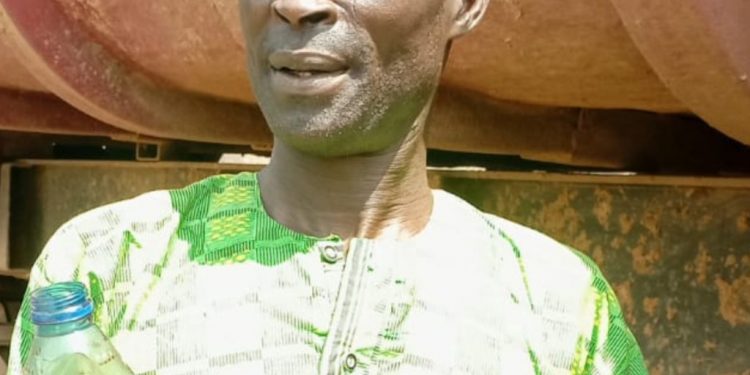 Man caught bathing with blood at Ogun river bank