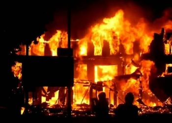 Angry youths set ablaze Iree Oba palace in Osun