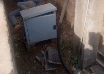 Barbing salon owner electrocuted while vandalizing transformer in Nsukka (video)