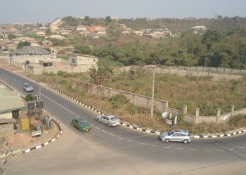 Abiodun to re-construct Elega- Bode Olude road as he takes second term campaign to Odeda LG