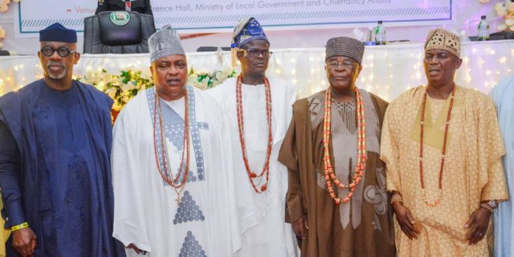 Naira scarcity protest: Abiodun sues for peace, meets traditional rulers