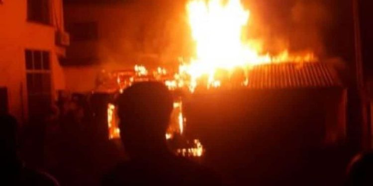 Fire consumes apartment in Ooni’s palace