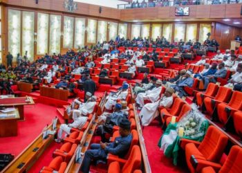 Oshiomhole, Senators Trade Words Over Alleged Looting Of Lawmakers’ Offices 
