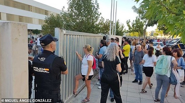 14 year old student ‘stabbed’ teacher ‘ in the eye’, knifed two pupils at Spanish school