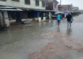 Downpour: Tragedy as flood sweeps motorcycle rider into Lagos canal