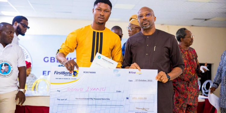 Ogun: 603 Students Get Scholarships From Gbemiga Abiodun Education Programme