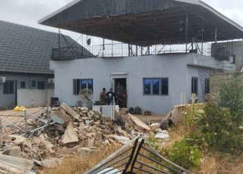 Protest, Anger as Ogun demolishes multi-million Naira hotel, houses for Chinese company