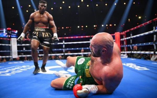 Fury survives Ngannou scare in controversial split decision victory