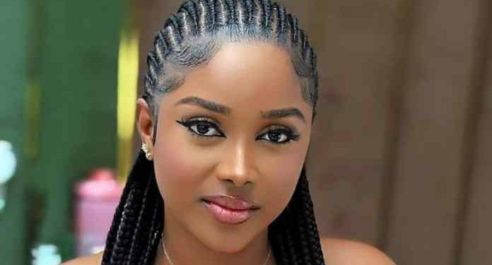 ‘To err is human’ — police ‘pardon’ actress who muddled up national anthem lyrics