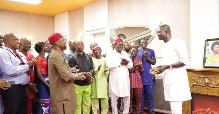 Ebonyi: Ex-deputy Speaker dumps PDP for APC