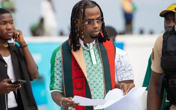 Yhemolee files N200m defamation suit against singer Lilfrosh