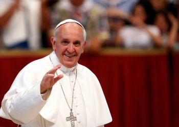 Pope Francis approves blessings for same-sex couples