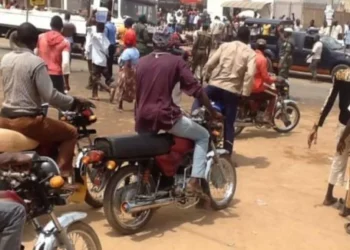 One dead as Lagos Okada riders, police officers clash