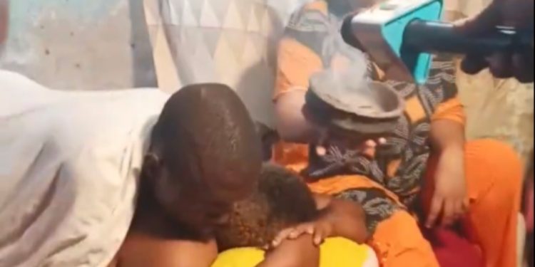 Video of ritual being carried out for lovers stuck together after being caught by ‘magun’ goes viral