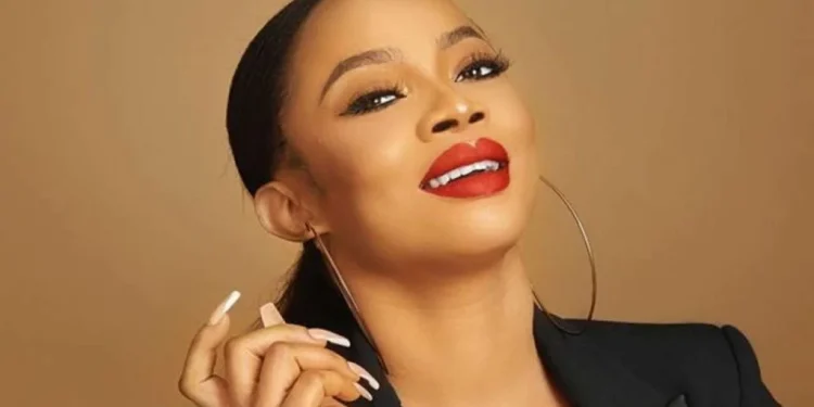 Give another man a chance’ – Toke Makinwa’s aunty begs actress to remarry