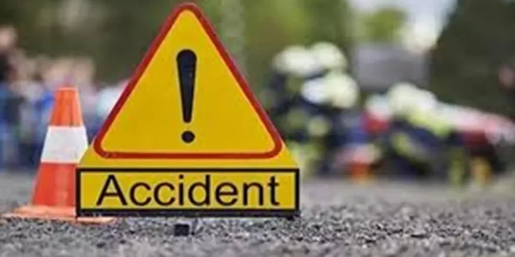 Man slumps while driving, dies in Osun accident
