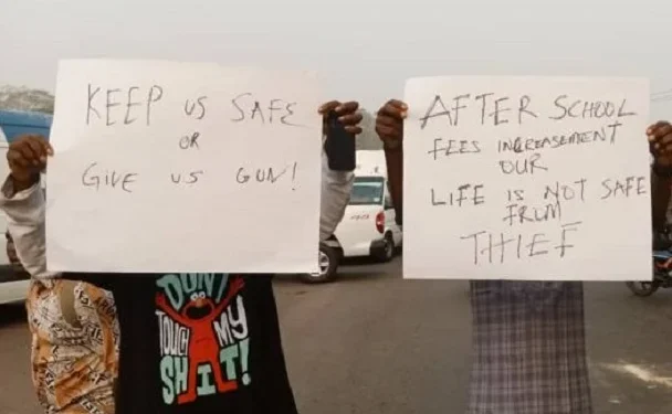 FUTA students protest over incessant robbery attacks