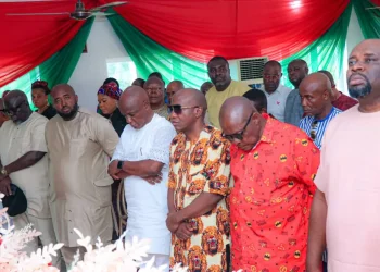 Abia: Ex-gov Ikpeazu’s Chief of Staff, commissioners defect to APC