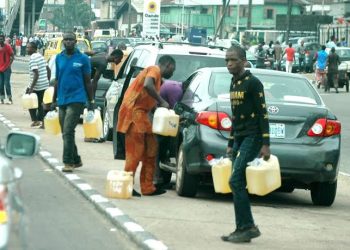Black marketers sell fuel for N2000 as fuel scarcity bites in Sokoto