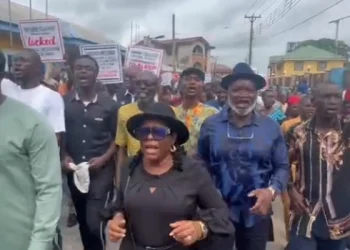 Rivers crisis: Ex-LG chairpersons flout police order, stage protests