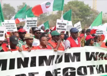 Minimum Wage: FG gives reason for N60,000 offer, warns against strike