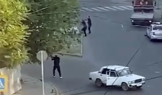 Gunmen kill priest, six police officers in attacks on synagogue, church