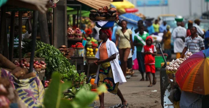 Nigeria’s inflation rate rises to 33.95% as food prices continue to surge