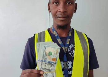 Kano airport cleaner returns $10,000 found in aircraft