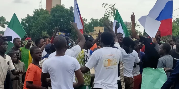 #EndBadGovernance:Protesters wave Russian flags in Kano, call for Putin’s intervention