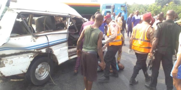 Six die in fresh accident on Lagos-Ibadan expressway