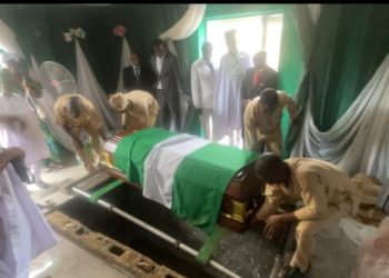 Family buries late Nigerian flag designer after FG’s failed promises