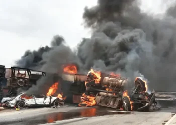 Five vehicles burnt as petrol tanker explodes in Ibadan