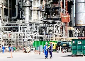 Nigerian govt announces kickoff of Naira-for-crude sale with Dangote Refinery