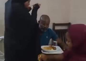 Kogi man shows off his two wives pampering and spoon-feeding him