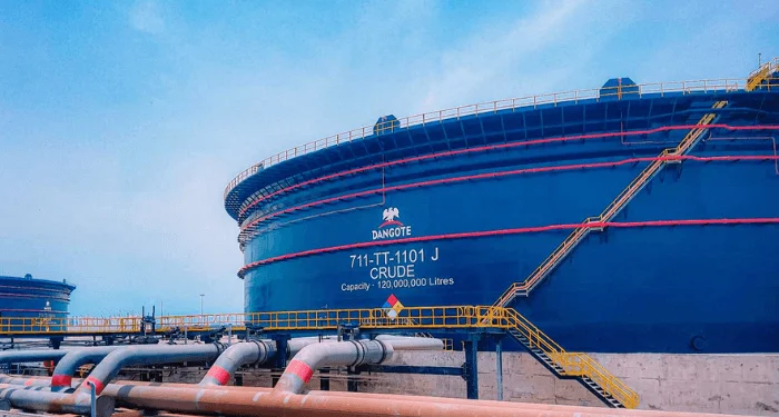 Dangote Refinery reduces petrol price to N899.50k/litre