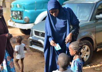 Vaccinators take risks to reach rural communities in Nigeria’s conflict areas