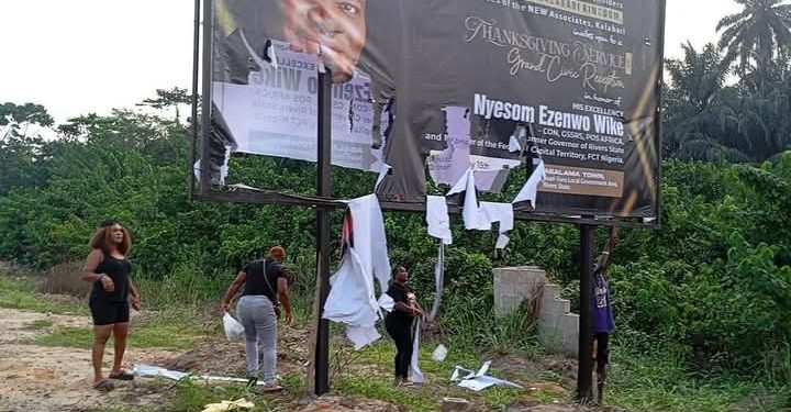 Rivers crisis: Angry Protesters destroy Wike’s billboards