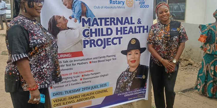 Rotary Club of Abeokuta Metro donates kits to mothers