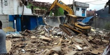 Tears, chaos as bulldozers storm Lagos Community at midnight, demolish more buildings