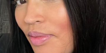 Mum-of-three dies week after butt lift procedure